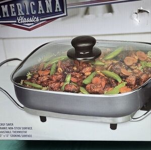 Electric Skillet with Glass Lid